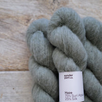 Ranunculus by Midori Hirose (Haze)