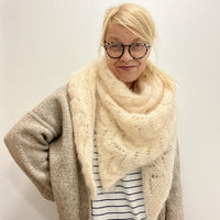 Cozy Walk Shawl by Isabell Kraemer