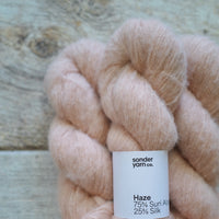 Ranunculus by Midori Hirose (Haze)