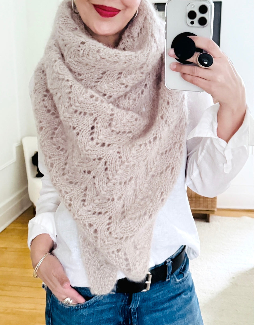 Cozy Walk Shawl by Isabell Kraemer