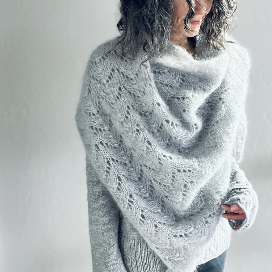 Cozy Walk Shawl by Isabell Kraemer