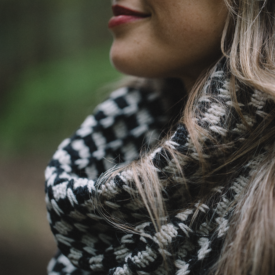 Night & Day Cowl by Andrea Mowry