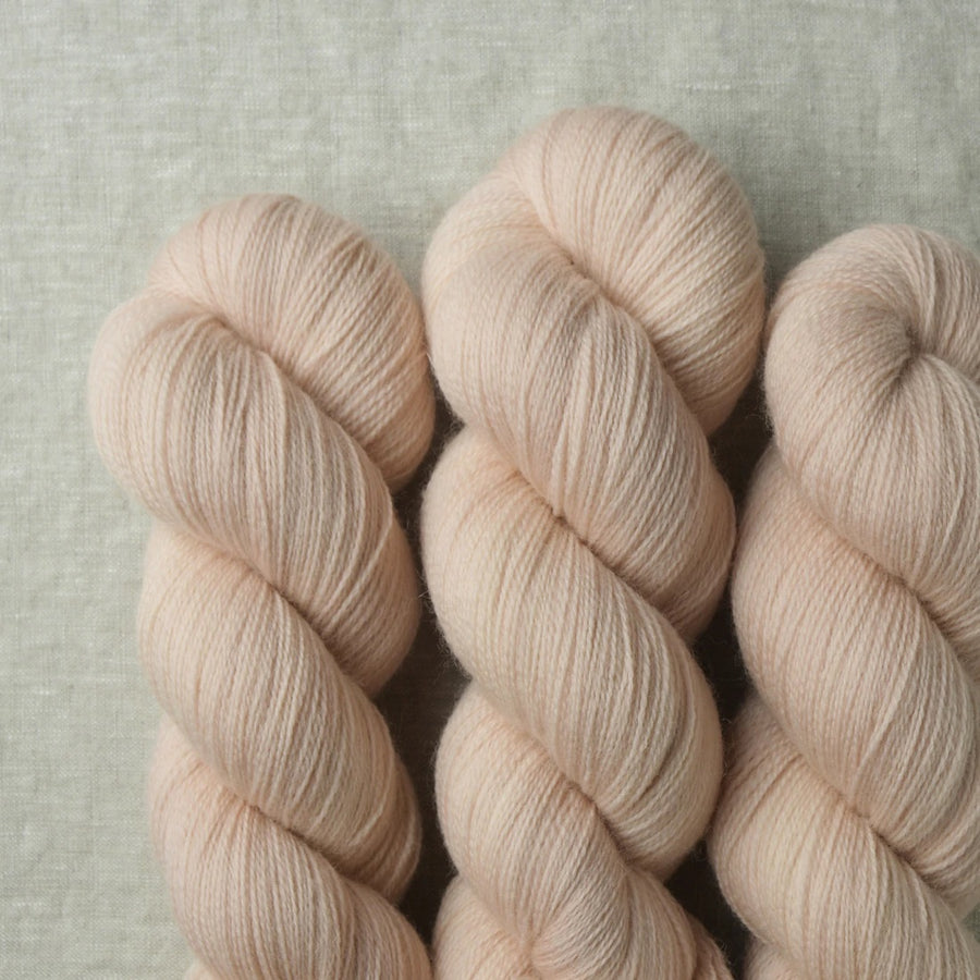 Split Leaf Shawl (Airy version) by Sasha Hyre