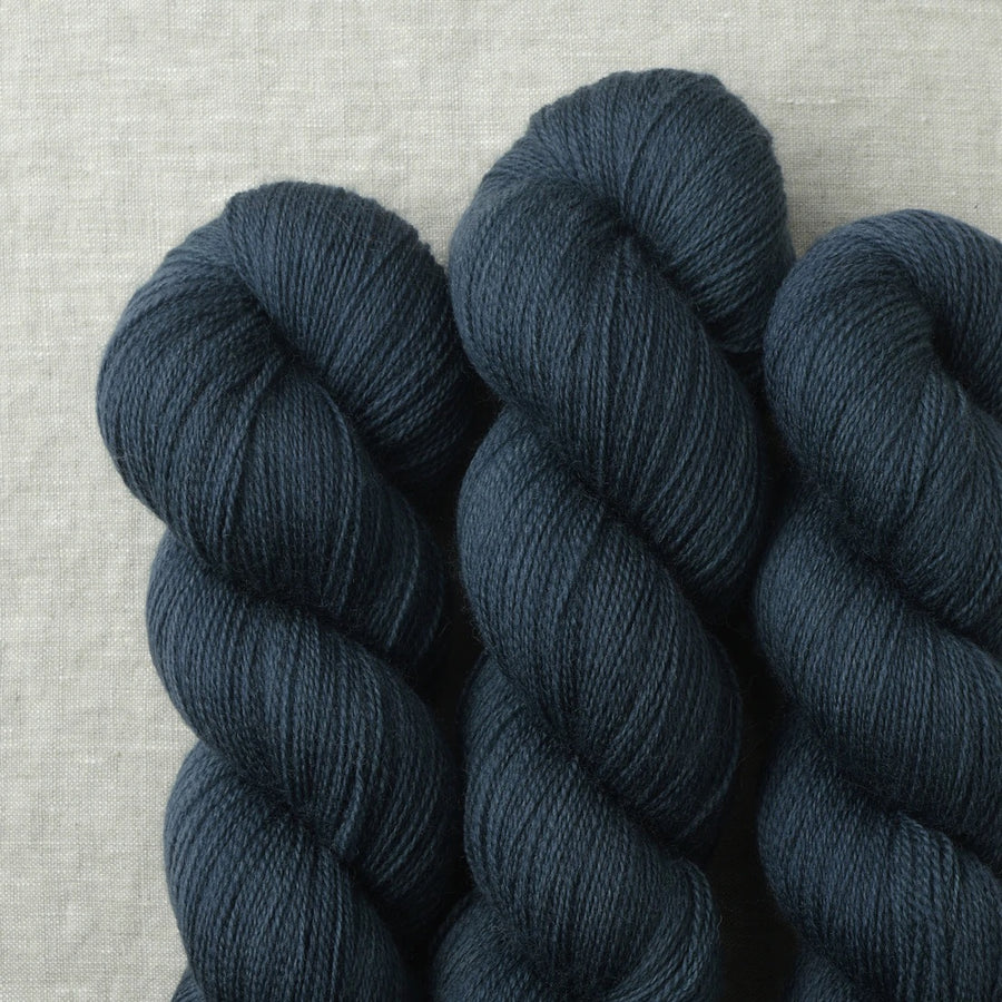 Split Leaf Shawl (Airy version) by Sasha Hyre